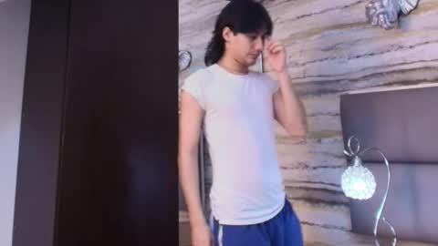 twinslovers_ online show from May 27, 2026, 4:09 am