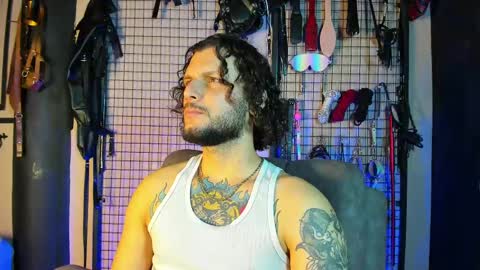 Clio  Tadeo online show from March 12, 2025, 4:41 am