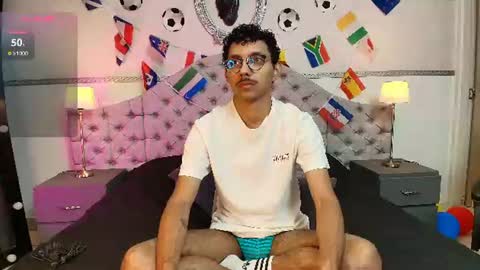 Snapshot of twunkmiguel chatting on July 5, 2026, 3:02 am TwunkMiguel online show from July 5, 2026, 3:02 am