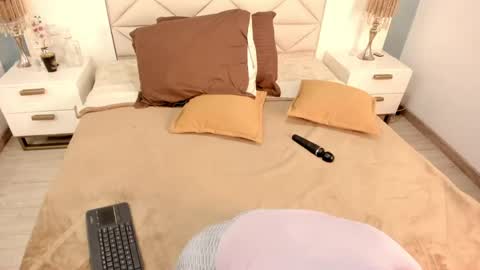 Twiggy online show from April 13, 2026, 8:47 pm