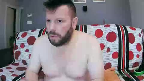 Txan  Chan online show from November 6, 2025, 8:15 am