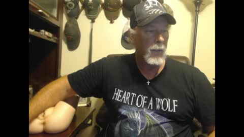 txlobo60 online show from April 11, 2026, 9:08 pm