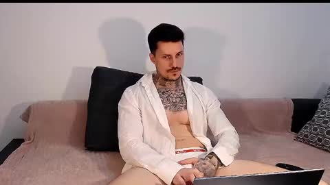 tyagodoll online show from December 1, 2024, 6:30 pm