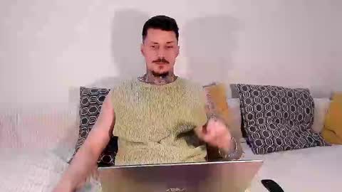 tyagodoll online show from March 9, 2025, 6:54 pm