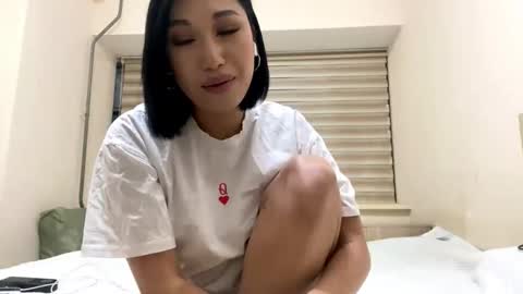 Aya online show from October 20, 2025, 3:34 pm