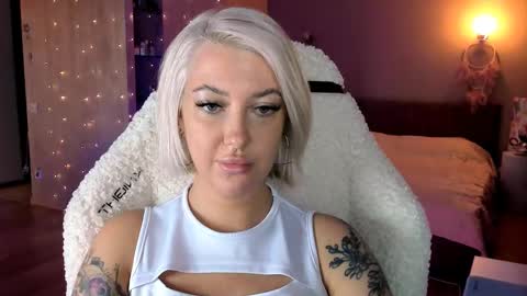 Snapshot of tykioty_miley chatting on January 31, 2025, 12:29 pm Miley online show from January 31, 2025, 12:29 pm