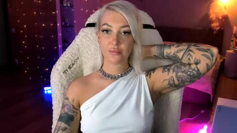 Snapshot of tykioty_miley chatting on November 12, 2025, 3:12 pm Miley online show from November 12, 2025, 3:12 pm