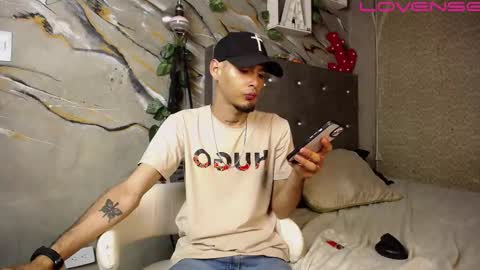 Snapshot of tyl3r_coop3r chatting on September 17, 2025, 2:46 am tyl3r_coop3r online show from September 17, 2025, 2:46 am