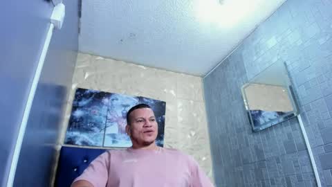 Snapshot of tyleer_scot chatting on June 4, 2026, 2:01 pm Tyleer Scot online show from June 4, 2026, 2:01 pm