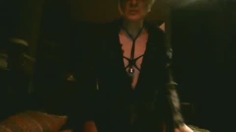 tyler2wo online show from December 31, 2024, 3:45 am