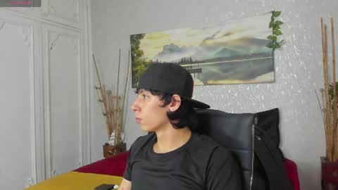 Snapshot of tyler_durtenn chatting on April 26, 2026, 5:05 am Tyler online show from April 26, 2026, 5:05 am