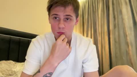 tyler_garrner online show from November 1, 2025, 1:24 pm