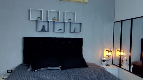 tyler_hank1 online show from December 18, 2024, 5:52 pm