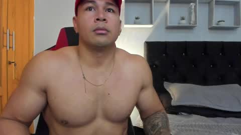 Snapshot of tyler_hank1 chatting on May 14, 2026, 12:56 pm tyler_hank1 online show from May 14, 2026, 12:56 pm