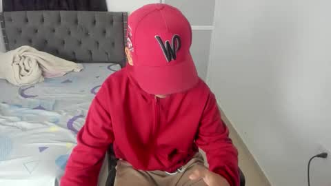 Snapshot of tyler_master24 chatting on October 14, 2025, 11:33 am tyler online show from October 14, 2025, 11:33 am