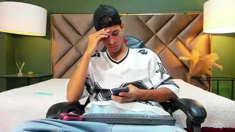 Tyler Rodriguez online show from October 9, 2025, 9:02 pm