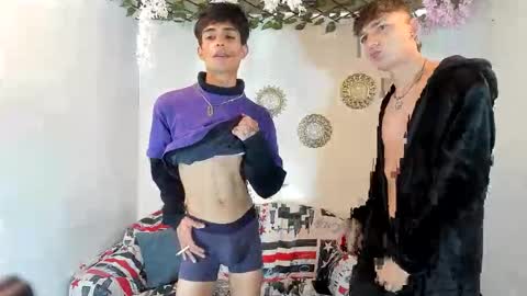 tylerhot2005 online show from November 14, 2025, 2:38 pm