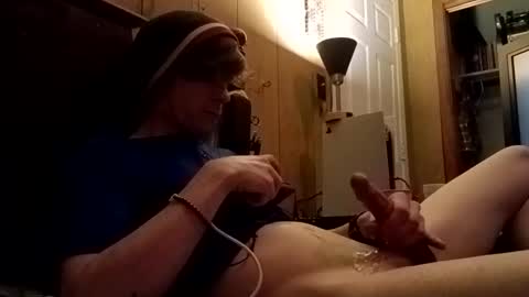 Snapshot of tylerlee199169 chatting on December 14, 2025, 1:44 am Tyler online show from December 14, 2025, 1:44 am