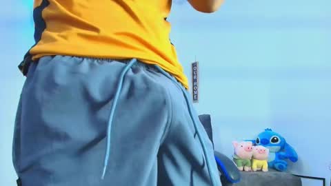   online show from September 17, 2025, 3:52 am