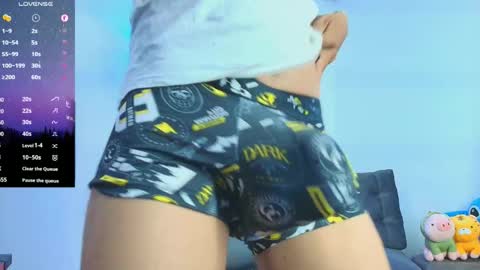   online show from October 21, 2025, 8:15 am