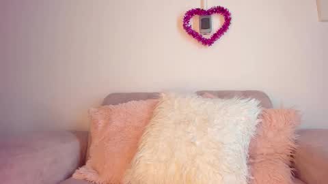 tylla__ online show from February 25, 2026, 5:06 am