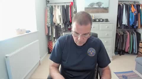 Snapshot of ukmarriedgay chatting on May 26, 2026, 8:43 am ukmarriedgay online show from May 26, 2026, 8:43 am