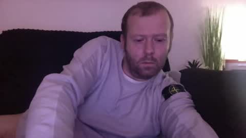 ukmatty3 online show from February 1, 2025, 1:02 am