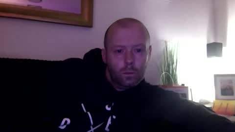 ukmatty3 online show from September 28, 2025, 10:37 pm