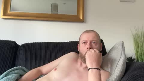 ukmatty3 online show from May 10, 2026, 11:48 am
