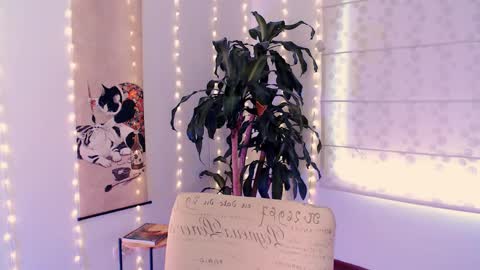 Martina online show from April 28, 2026, 6:02 pm