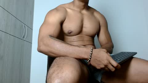Snapshot of ulisess15 chatting on May 15, 2026, 11:50 am Felipe model independent online show from May 15, 2026, 11:50 am