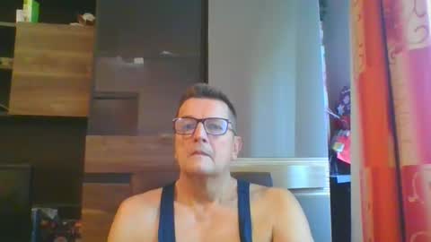 ulmeni4 online show from December 17, 2024, 7:40 am