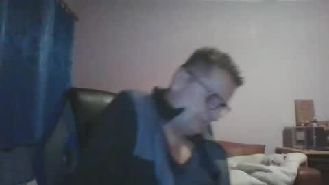 ulmeni4 online show from December 21, 2024, 6:23 pm