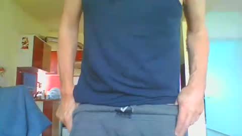 ulmeni4 online show from February 25, 2026, 8:57 am