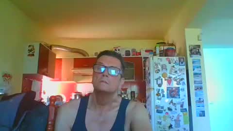 Snapshot of ulmeni4 chatting on May 4, 2026, 7:37 am ulmeni4 online show from May 4, 2026, 7:37 am