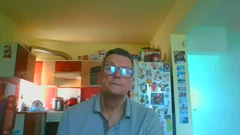 Snapshot of ulmeni4 chatting on May 11, 2026, 5:57 am ulmeni4 online show from May 11, 2026, 5:57 am