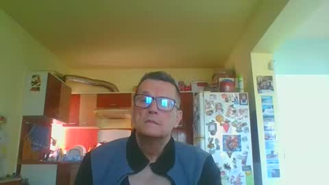 Snapshot of ulmeni7 chatting on March 7, 2026, 7:38 am ulmeni7 online show from March 7, 2026, 7:38 am