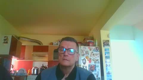 Snapshot of ulmeni7 chatting on March 8, 2026, 7:45 am ulmeni7 online show from March 8, 2026, 7:45 am