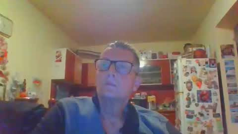 Snapshot of ulmeni7 chatting on April 2, 2026, 7:33 pm ulmeni7 online show from April 2, 2026, 7:33 pm