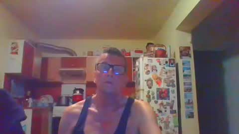 Snapshot of ulmeni7 chatting on April 5, 2026, 9:45 pm ulmeni7 online show from April 5, 2026, 9:45 pm