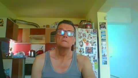 Snapshot of ulmeni7 chatting on April 16, 2026, 8:48 am ulmeni7 online show from April 16, 2026, 8:48 am