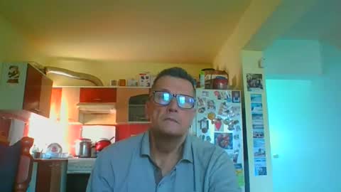 Snapshot of ulmeni7 chatting on May 11, 2026, 5:24 am ulmeni7 online show from May 11, 2026, 5:24 am