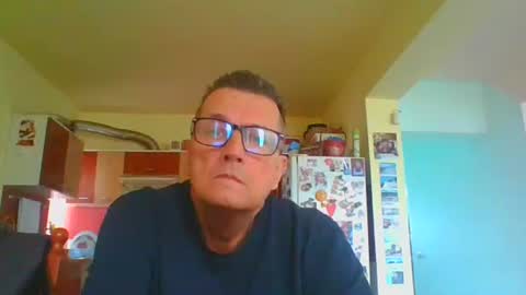 Snapshot of ulmeni7 chatting on May 18, 2026, 11:38 am ulmeni7 online show from May 18, 2026, 11:38 am