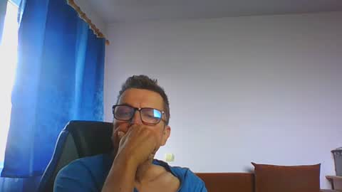 Snapshot of ulmeni7 chatting on June 12, 2026, 6:56 am ulmeni7 online show from June 12, 2026, 6:56 am