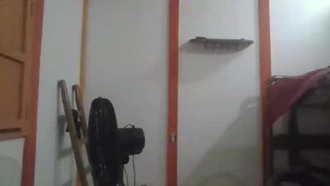 ulramon11 online show from December 15, 2025, 6:39 am