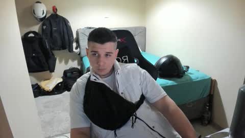 Snapshot of ulxer chatting on June 6, 2026, 8:02 pm hi im mike tyson - online show from June 6, 2026, 8:02 pm