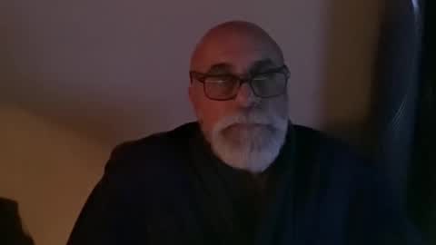 Umakemecumto online show from May 9, 2026, 9:14 am