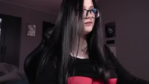 Julia online show from February 11, 2025, 3:40 am