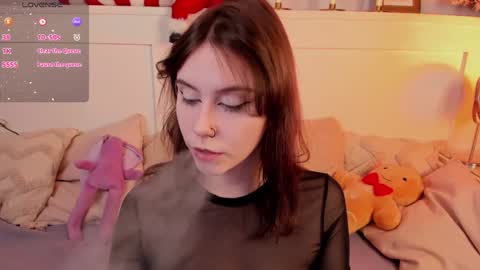 Una  online show from January 4, 2025, 10:38 am