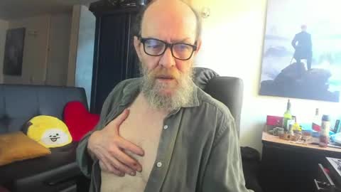 Uncle Hottie online show from June 1, 2026, 4:31 pm